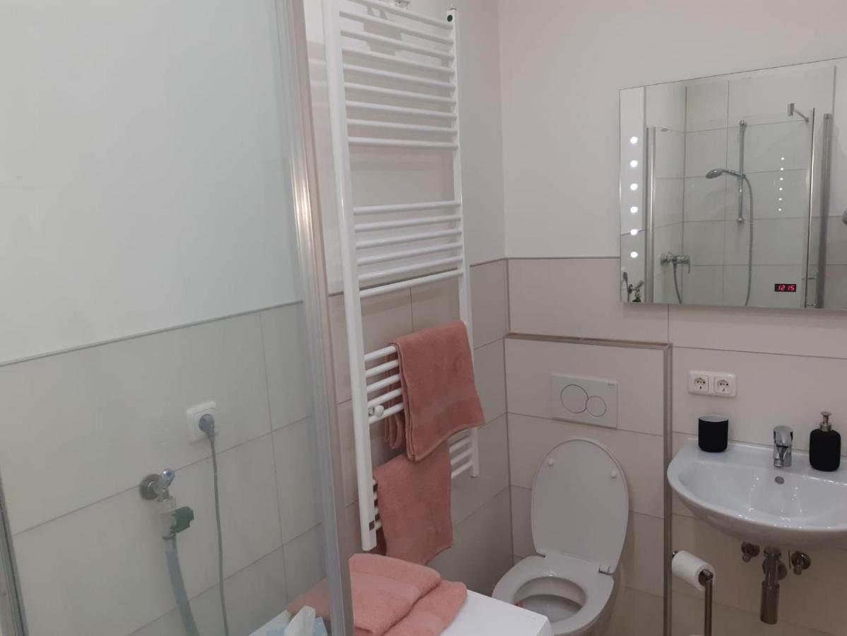 Luxurioese Wohnung Mit Eigenem Garten เอาก์สเบิร์ก ภายนอก รูปภาพ